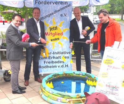 B&uuml;rgermeister der Partnerst&auml;dte  v.l.: Yann Petel (Saint-Germain-les-Corbeil), Thomas Alber (Rosbach), Mike Purf&uuml;rst (Netzschkau) und Mirosław Reczko(Ciechanowic) (WD) 