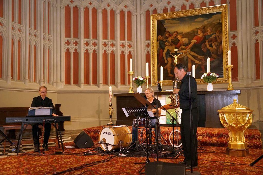 Bild: Jazzimprovisation in St. Bartholomaei am Eröffnungsabend der Orgeltage