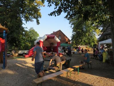 Foto des Albums: Dorf und Straße Glöwen