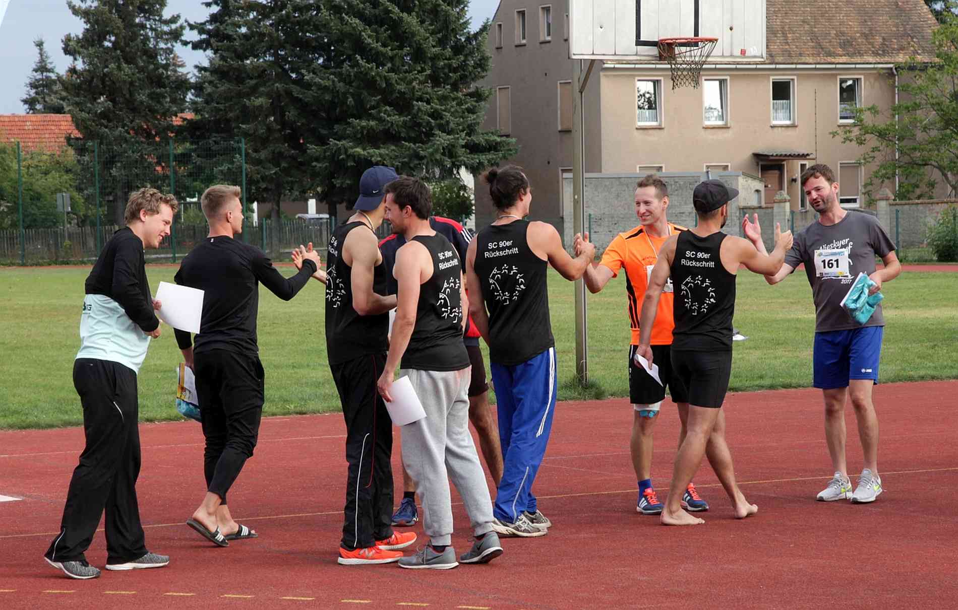 Bild: Abklatschen nach der SE