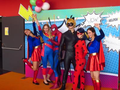 Foto des Albums: Heldenball mit Prinzessinnen und Superhelden