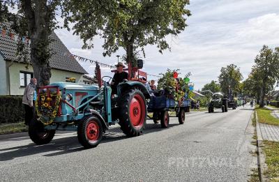 Foto des Albums: Fröhliches Dorf- und Erntefest in Steffenshagen