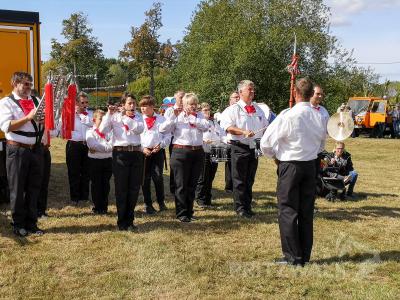 Foto des Albums: Fröhliches Dorf- und Erntefest in Steffenshagen