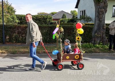 Foto des Albums: Fröhliches Dorf- und Erntefest in Steffenshagen
