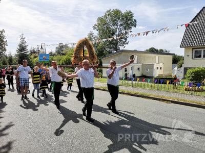 Foto des Albums: Fröhliches Dorf- und Erntefest in Steffenshagen