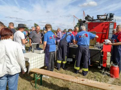 Foto des Albums: Fröhliches Dorf- und Erntefest in Steffenshagen