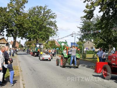 Foto des Albums: Fröhliches Dorf- und Erntefest in Steffenshagen