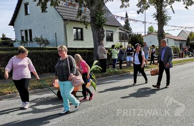 Foto des Albums: Fröhliches Dorf- und Erntefest in Steffenshagen