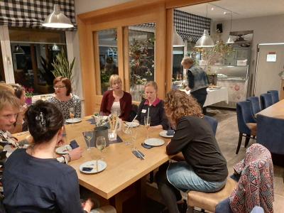 Foto des Albums: Cocktailabend für Junge (Land)Frauen