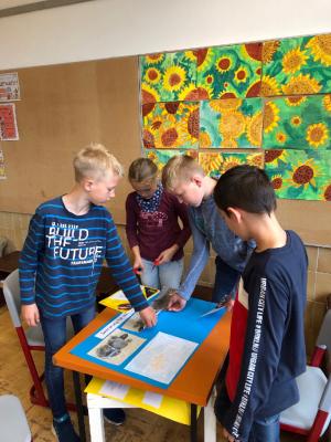 Foto des Albums: Gruppenarbeit über Mikroplastik Klasse 4a