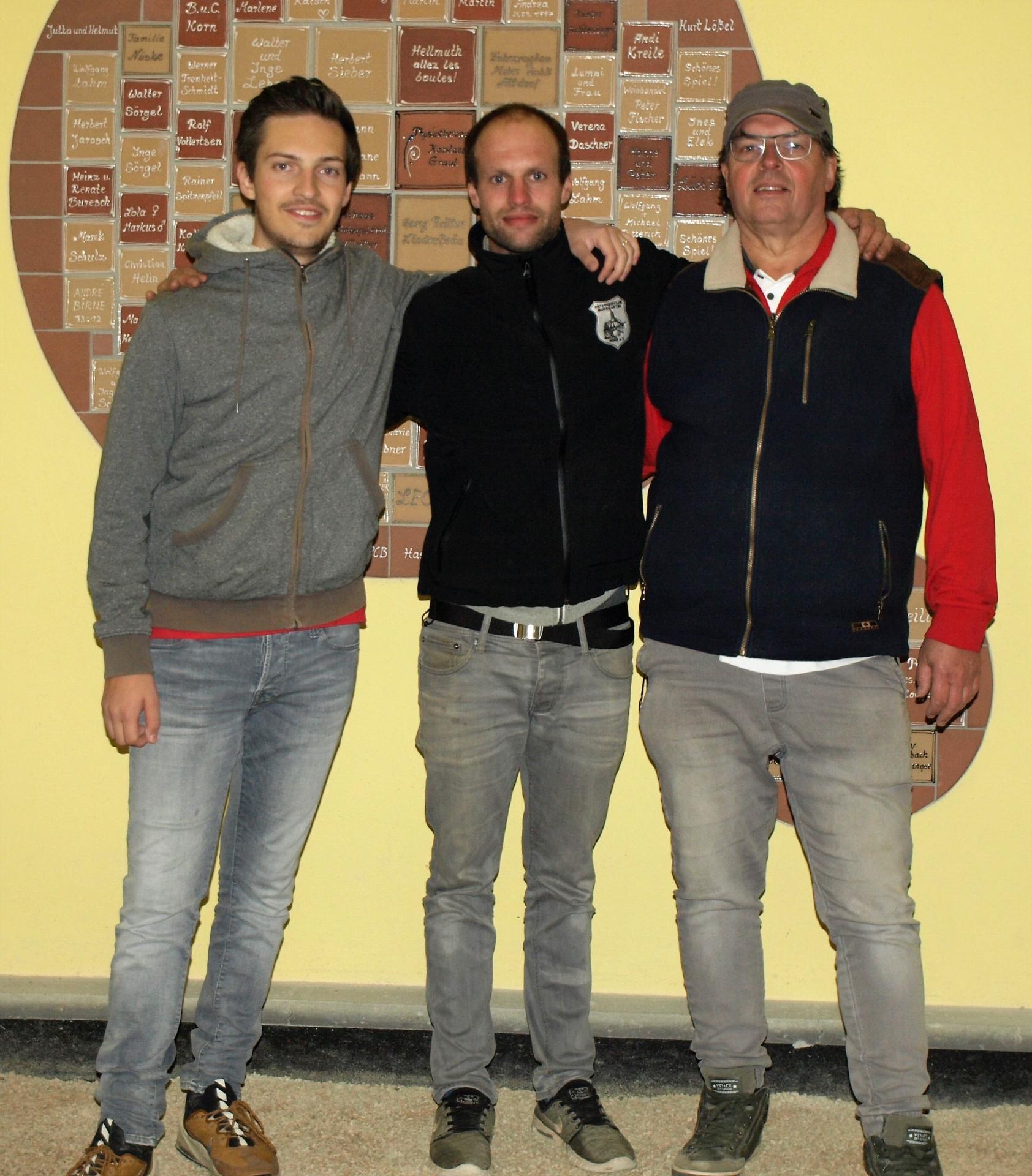 Bild: Die Siegertriplette: Sascha Rosentritt, Tobias Müller und Winfried Hess