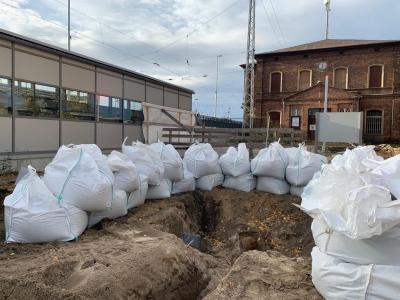 Foto: Die Bombe am Bahnhof Ruhland wird voraussichtlich zeitnah gesprengt. (Foto KMBD)  (Bild vergr&ouml;&szlig;ern)