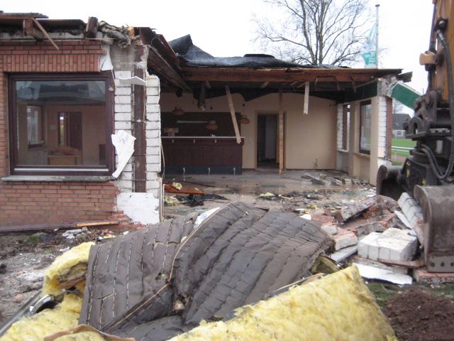 Bild: 20091215abriss vereinsheim5
