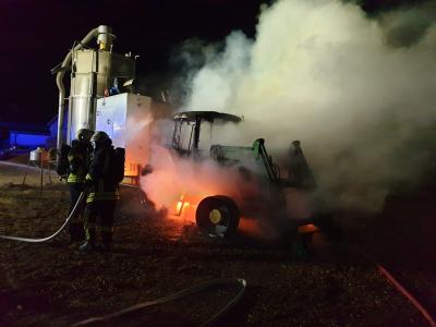 Foto des Albums: Einsatz 237/2019 - Traktorbrand