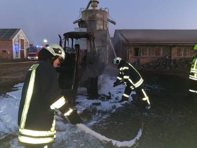 Foto des Albums: Einsatz 237/2019 - Traktorbrand