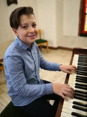 Foto des Albums: Tasten bringen Winterkirche zum Klingen