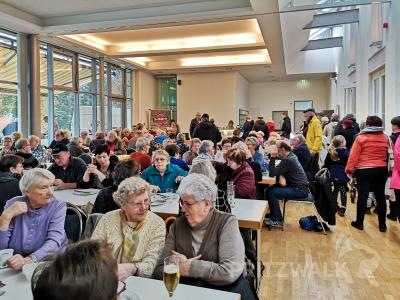 Die Pl&auml;tze im Anbau des Kulturhauses waren immer voll besetzt. Foto: Beate Vogel  (Bild vergr&ouml;&szlig;ern)