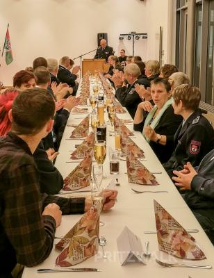 Zur Einladung geh&ouml;rte traditionell ein festliches Abendessen f&uuml;r die Geehrten und andere G&auml;ste. Foto: Beate Vogel  (Bild vergr&ouml;&szlig;ern)