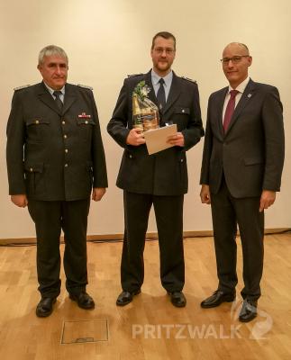 Markus Berndt aus Giesensdorf wurde mit 10 Jahre Kupfer geehrt. Foto: Beate Vogel  (Bild vergr&ouml;&szlig;ern)