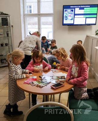 Foto des Albums: Kita "AllerHand" schmückte den Weihnachtsbaum