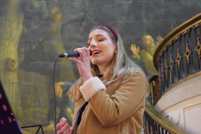 Annika Baase &uuml;berzeugte mit ihrer Stimme und dem St&uuml;ck  