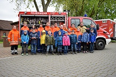 Foto des Albums: Feuerwehrfeier trotzt Wetter (01. 05. 2018)