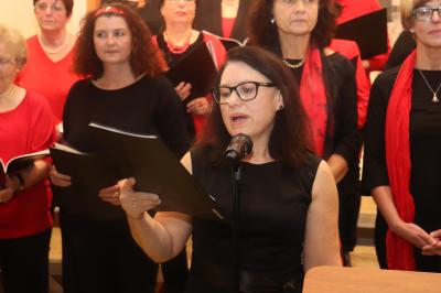 Foto des Albums: Adventskonzert des Frauenchores "Cantabile" Kraftsolms (11. 12. 2019)