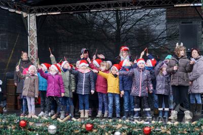 Foto des Albums: Weihnachtsmarkt 2019 - Tag 2