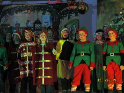 Foto des Albums: Weihnachtsmusical Post aus Himmelstedt in der GS Authausen (19. 12. 2019)