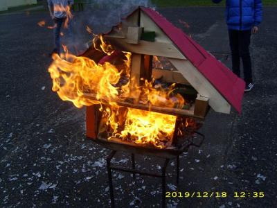 Foto des Albums: Brandentstehung und Brandbekämpfung