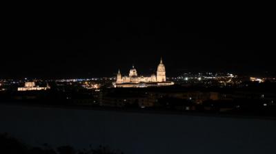 Salamanca de noche  (Bild vergr&ouml;&szlig;ern)