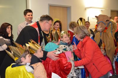 Foto des Albums: Sammeln für den guten Zweck: Sternsinger besuchten das Jugendamt des Landkreises in Senftenberg