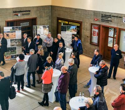 Foto des Albums: Zulassungsstelle mit Bahnhofsfrühstück eröffnet