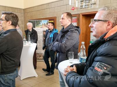 Foto des Albums: Zulassungsstelle mit Bahnhofsfrühstück eröffnet