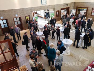Foto des Albums: Zulassungsstelle mit Bahnhofsfrühstück eröffnet