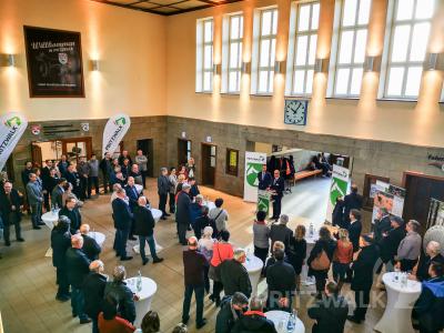 Foto des Albums: Zulassungsstelle mit Bahnhofsfrühstück eröffnet