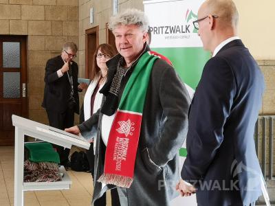 Foto des Albums: Zulassungsstelle mit Bahnhofsfrühstück eröffnet