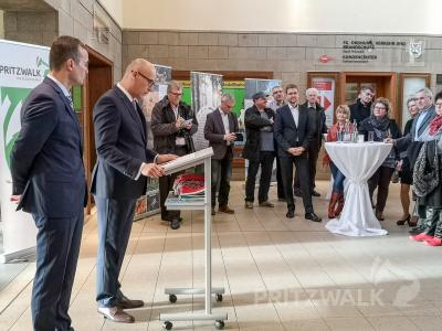 Foto des Albums: Zulassungsstelle mit Bahnhofsfrühstück eröffnet