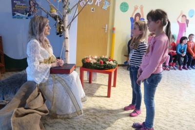 Foto des Albums: Das Christkind besucht uns in der Kita 2019