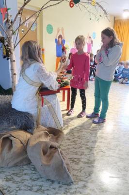 Foto des Albums: Das Christkind besucht uns in der Kita 2019