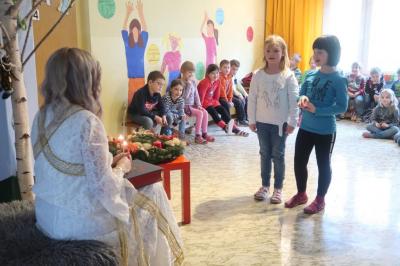 Foto des Albums: Das Christkind besucht uns in der Kita 2019