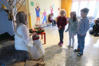 Foto des Albums: Das Christkind besucht uns in der Kita 2019