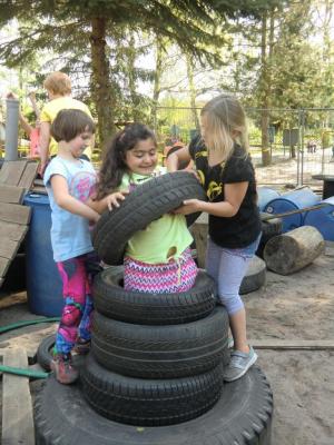Foto des Albums: Auf unserem Spielplatz ist immer etwas los! 2018