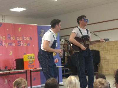 Foto des Albums: The Ridiculous Rhyme Show - BBC Theatre