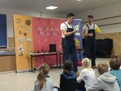 Foto des Albums: The Ridiculous Rhyme Show - BBC Theatre