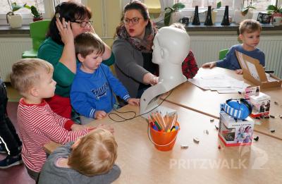 Foto des Albums: Kleine Handwerksmesse in der Kita „Kinderland“