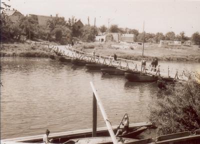 Pontonbr&uuml;cke &uuml;ber die Saale 