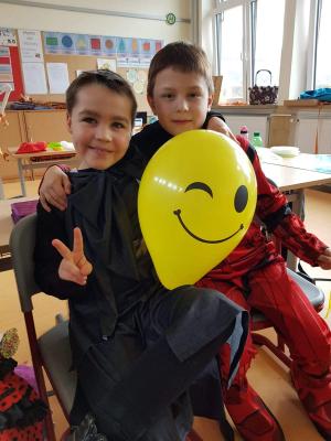 Foto des Albums: Fasching 2020 - mit Schulfrühstück und Cajon!