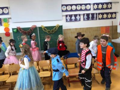 Foto des Albums: Fasching 2020 - mit Schulfrühstück und Cajon!