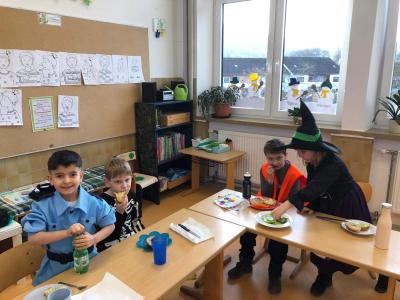 Foto des Albums: Fasching 2020 - mit Schulfrühstück und Cajon!
